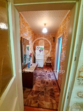 3-к квартира, 1/2 эт., 50м²