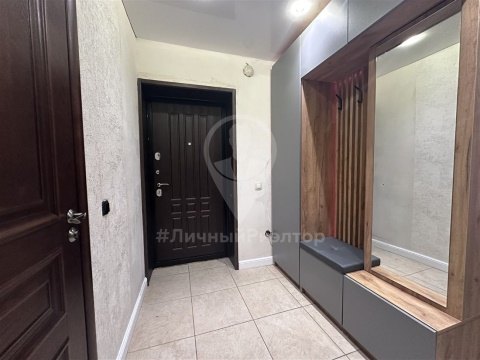 1-к квартира, 7/10 эт., 42м²
