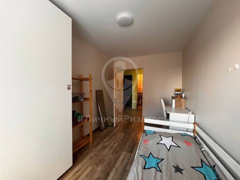 2-к квартира, 4/9 эт., 40м²