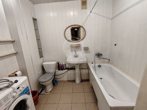 2-к квартира, 6/9 эт., 63м²