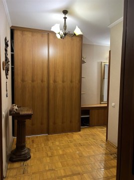 2-к квартира, 4/5 эт., 56м²